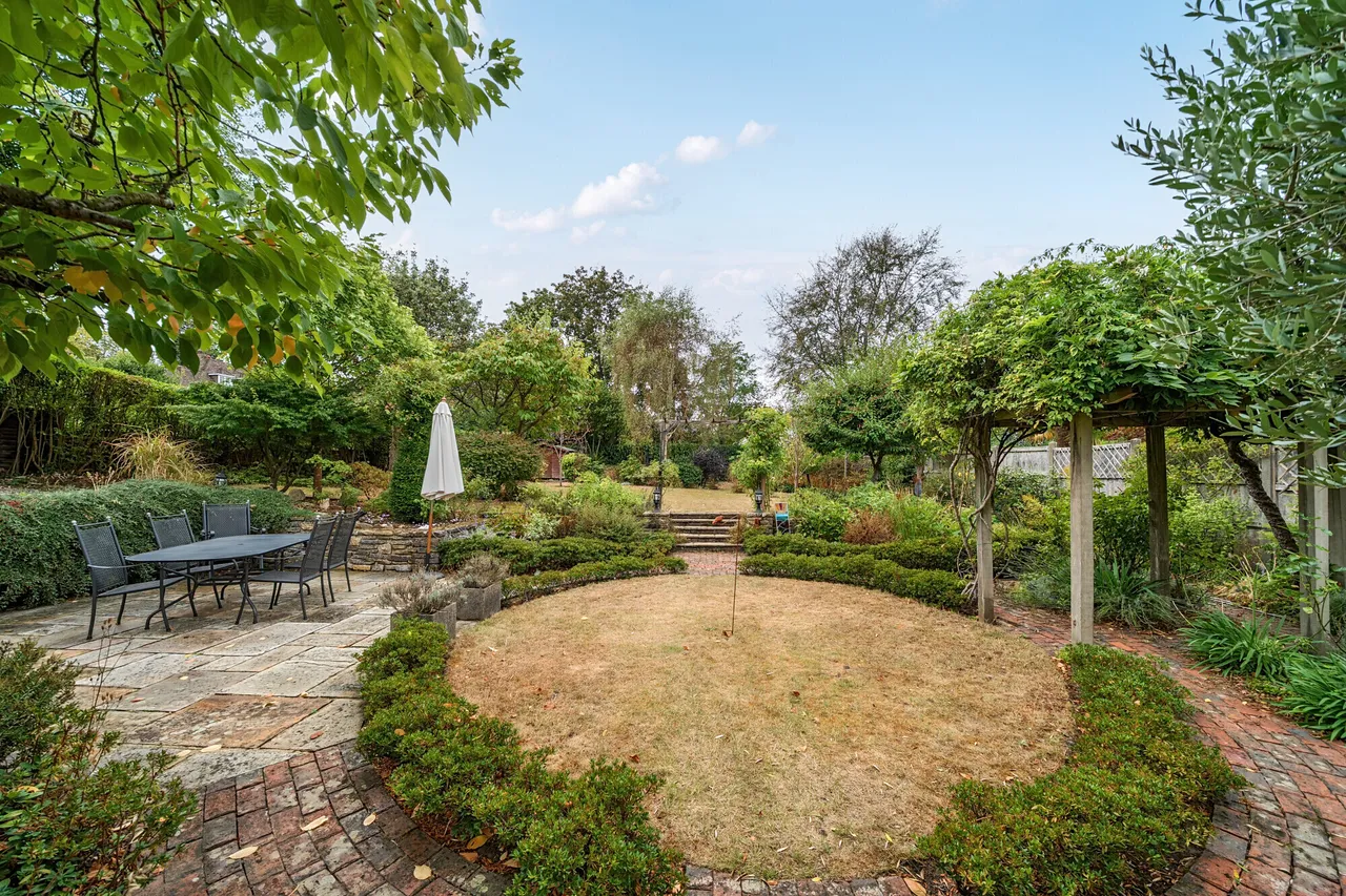 Lancaster Avenue, Farnham, GU9, photo 8