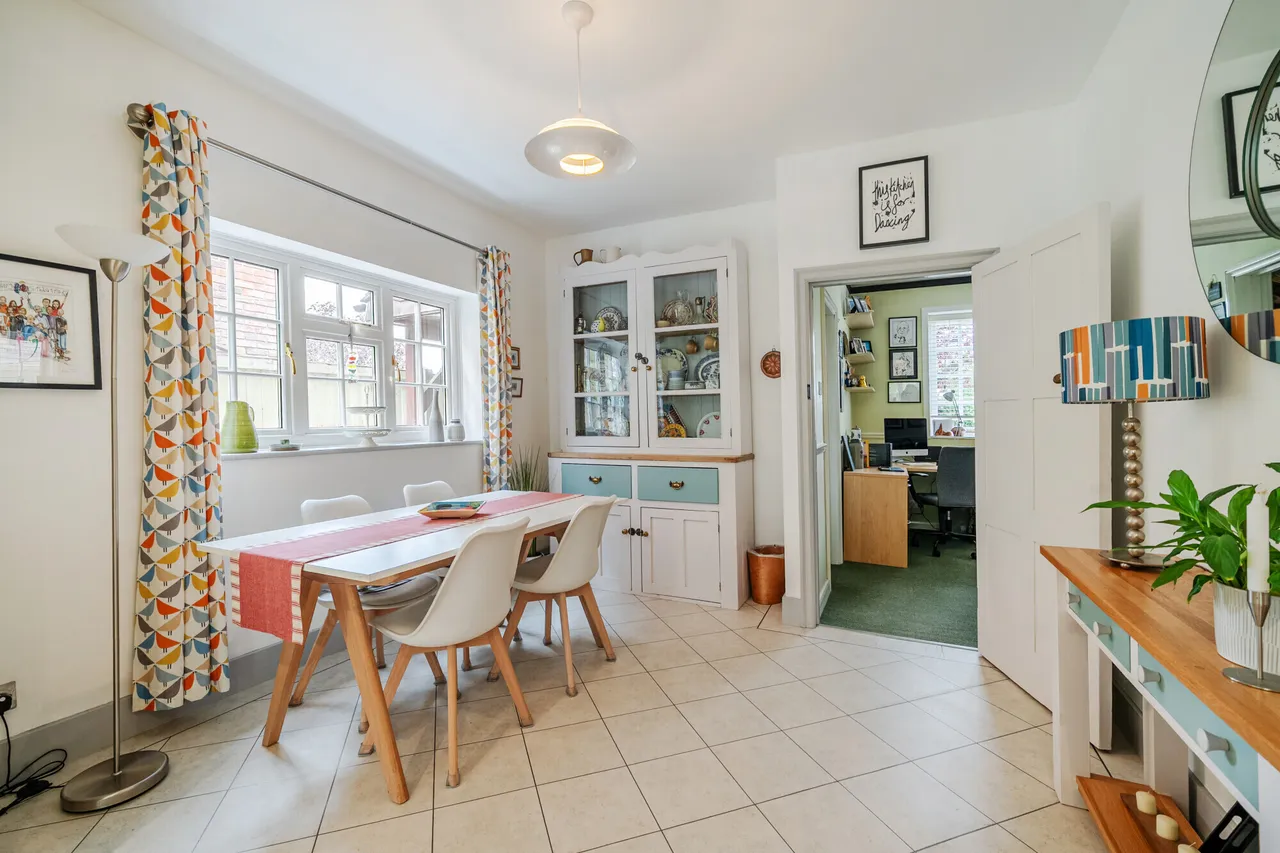 Lancaster Avenue, Farnham, GU9, photo 11