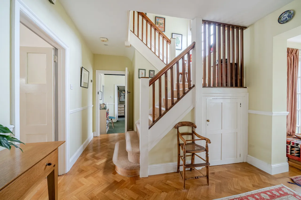Lancaster Avenue, Farnham, GU9, photo 12
