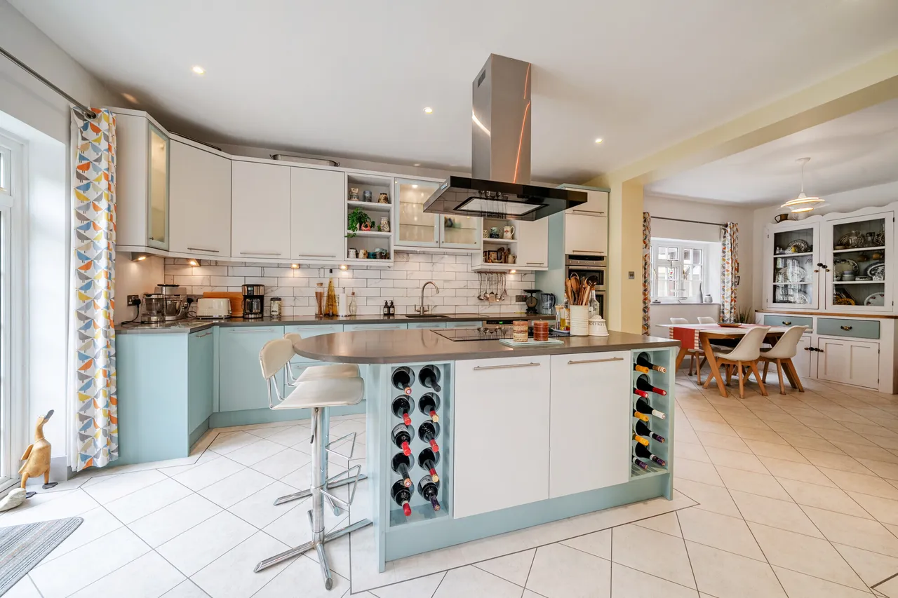 Lancaster Avenue, Farnham, GU9, photo 3