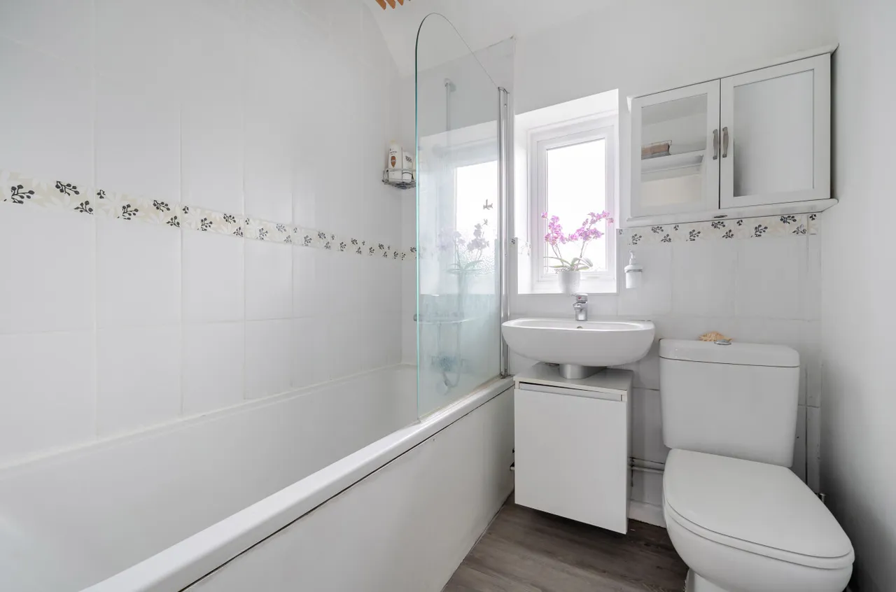 Hornbeam Road, Guildford, GU1, photo 13