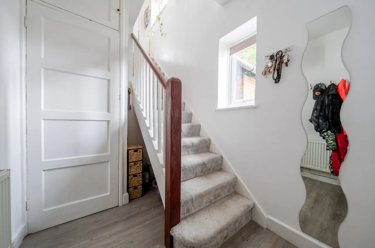 Hornbeam Road, Guildford, GU1, photo 17