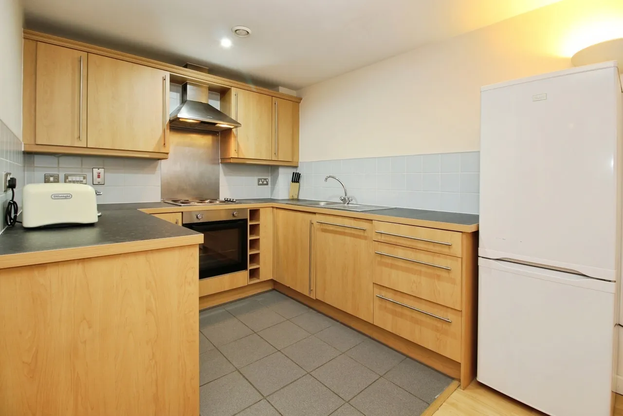 City Walk, Leeds, West Yorkshire, LS11, photo 2