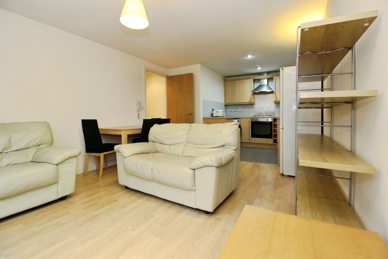 City Walk, Leeds, West Yorkshire, LS11, photo 9
