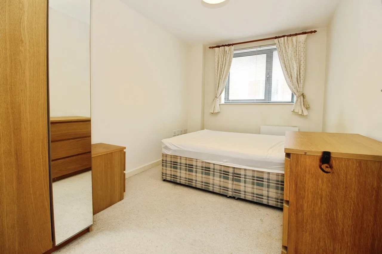 City Walk, Leeds, West Yorkshire, LS11, photo 6