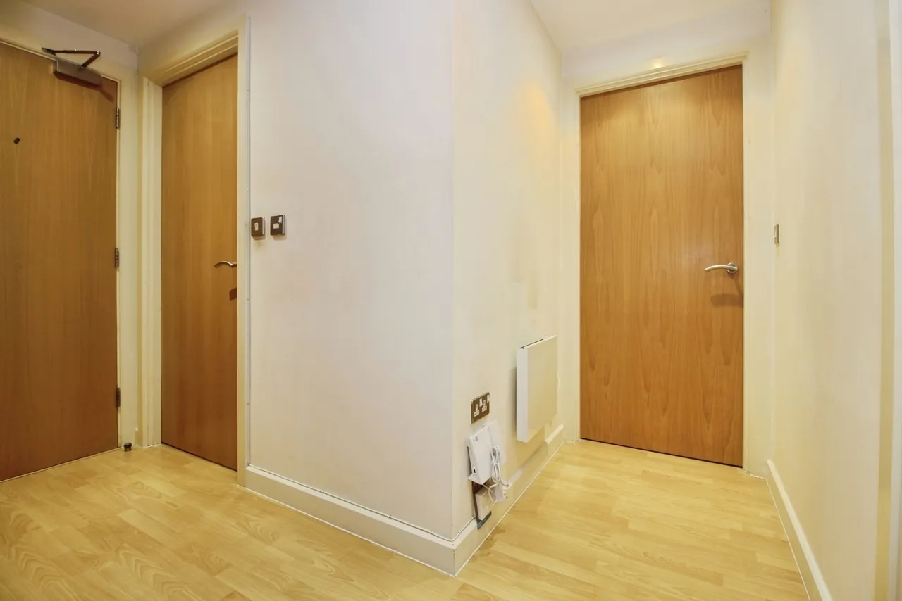 City Walk, Leeds, West Yorkshire, LS11, photo 13