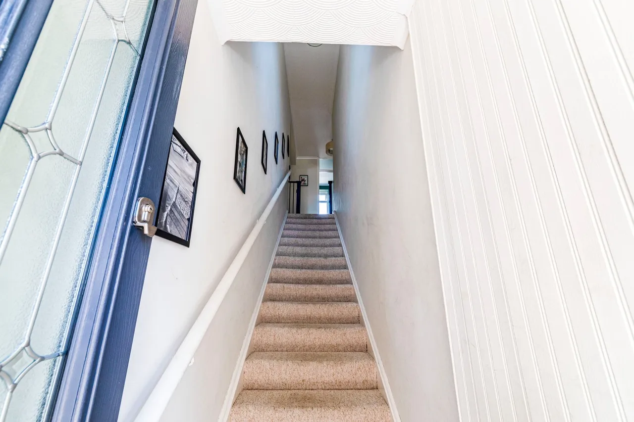 High Road, Byfleet, KT14, photo 14