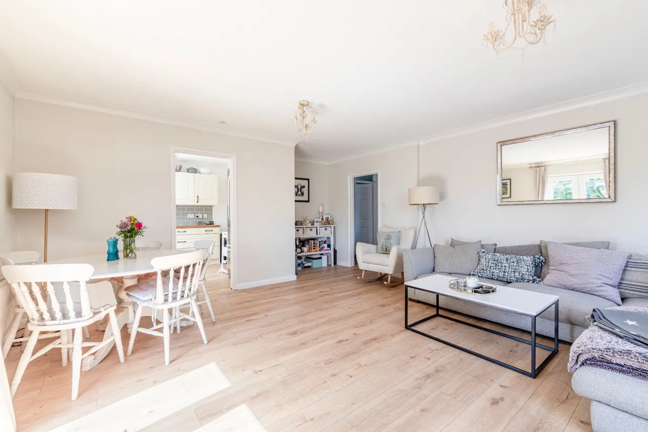 High Road, Byfleet, KT14, photo 7