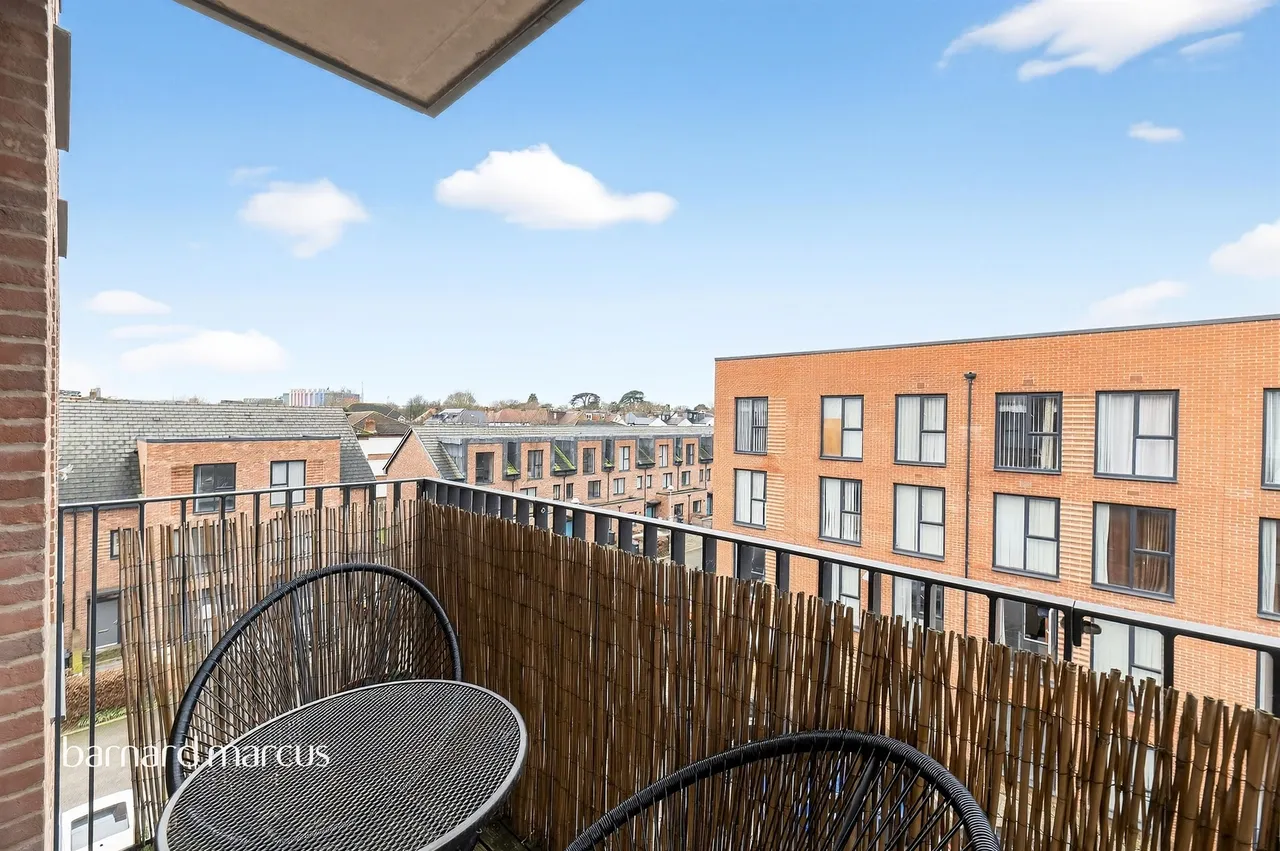 Reynard Way, Brentford, photo 11
