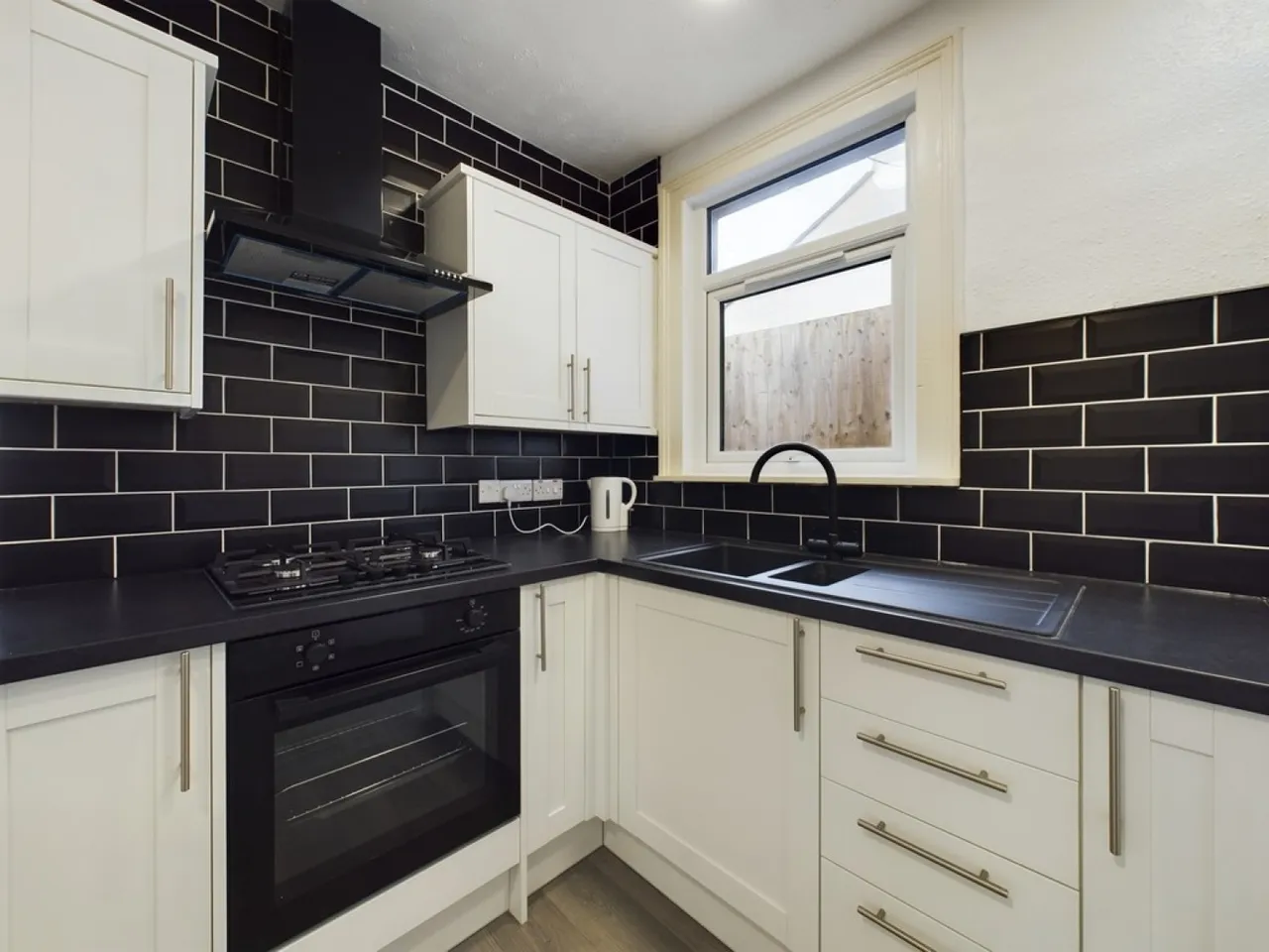 Bickham Park Road, Peverell, photo 4