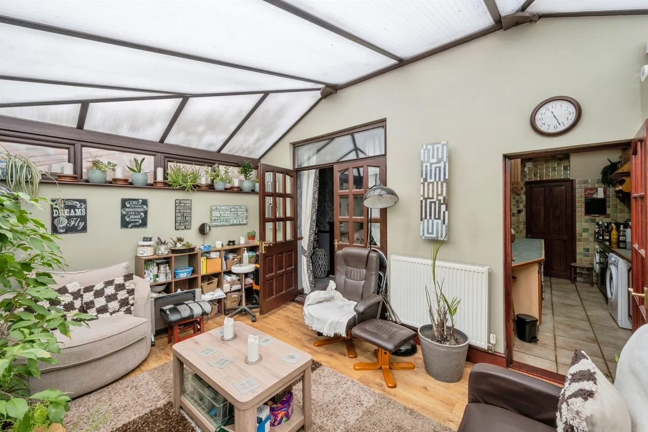 Warwick Road, SCUNTHORPE, photo 9