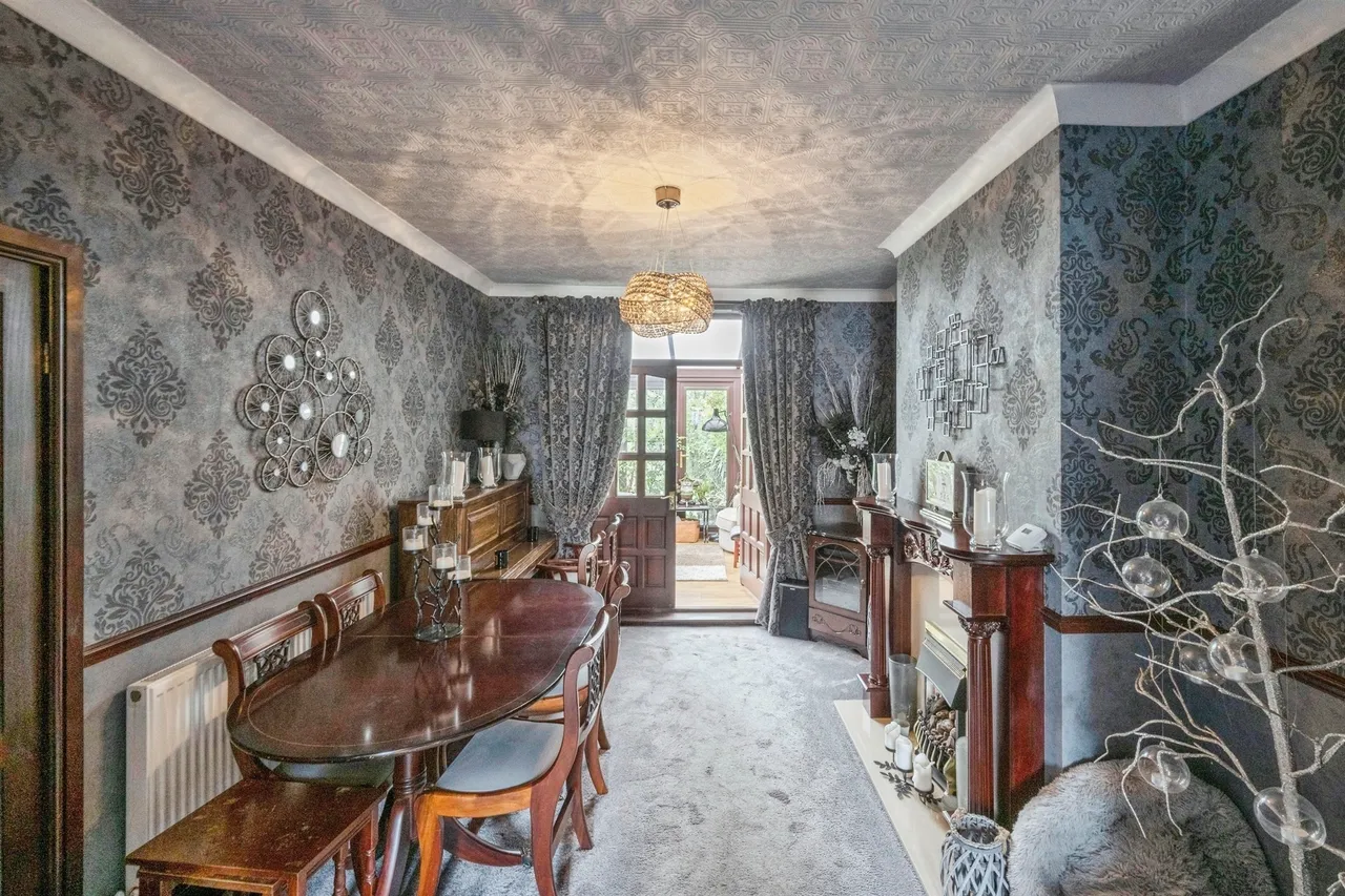 Warwick Road, SCUNTHORPE, photo 7