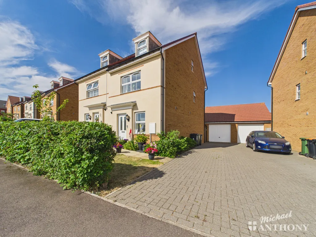 4 bed house for sale — Briggington Way, Leighton Buzzard, LU7 3GQ