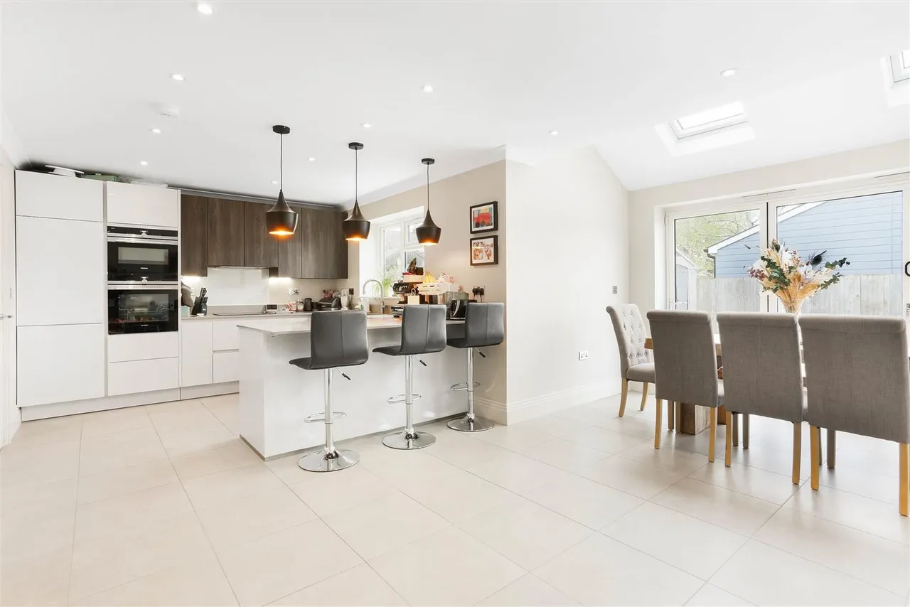 Farm Way, Worcester Park, KT4 8RZ, photo 11