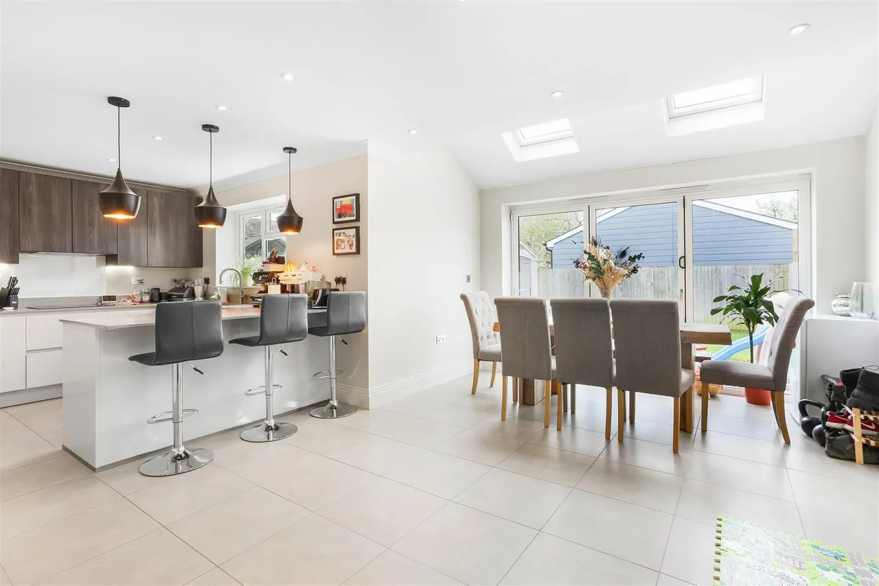 Farm Way, Worcester Park, KT4 8RZ, photo 7