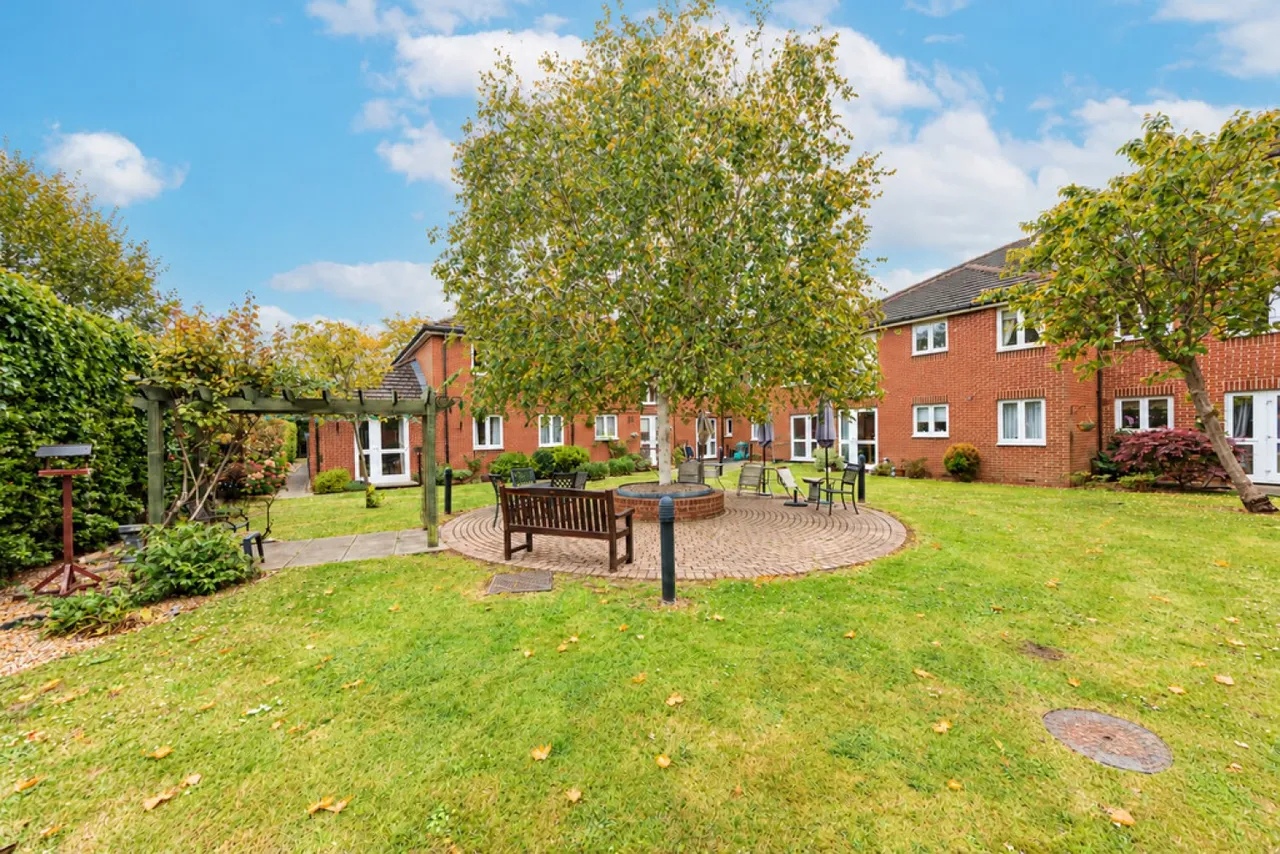 Yorktown Road, Sandhurst, GU47, photo 14