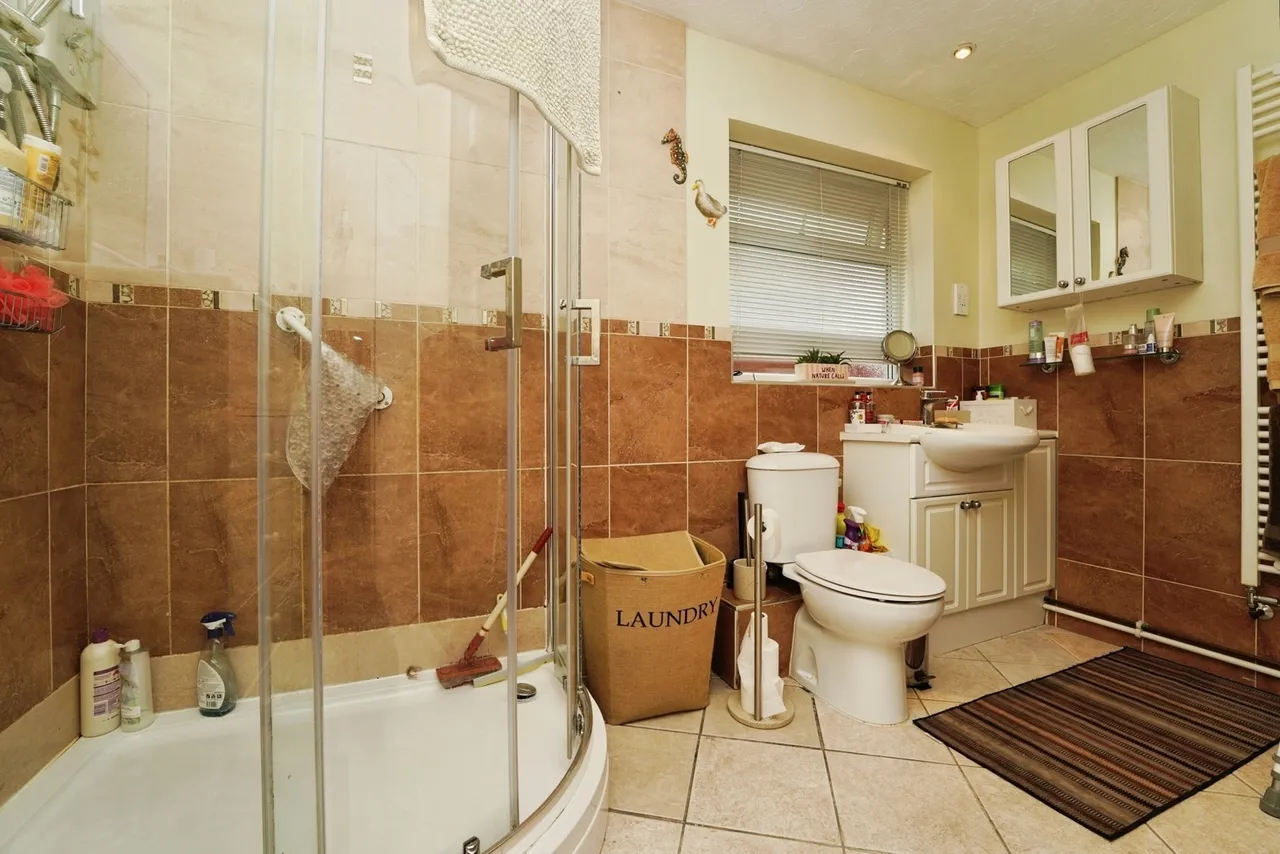 The Lawns, Abbeydale, Gloucester, Gloucestershire, GL4, photo 11