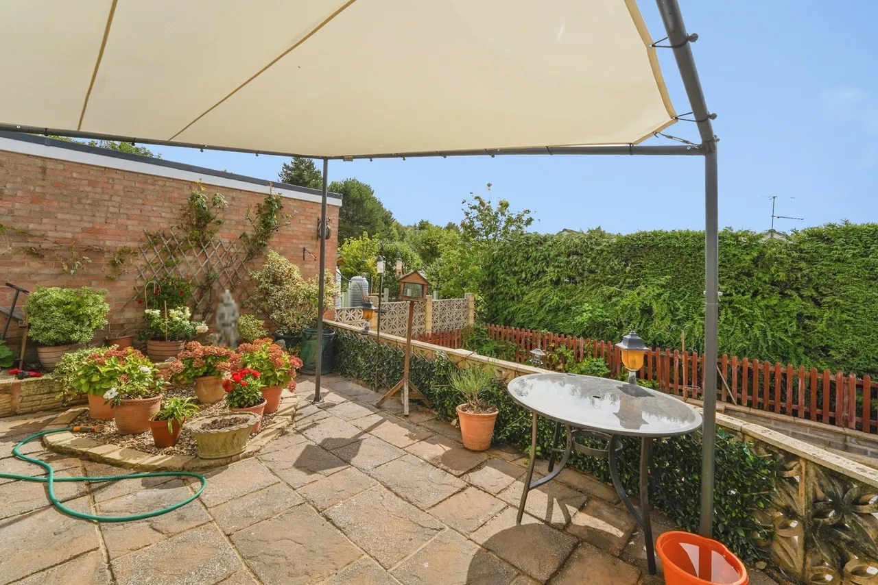 The Lawns, Abbeydale, Gloucester, Gloucestershire, GL4, photo 3