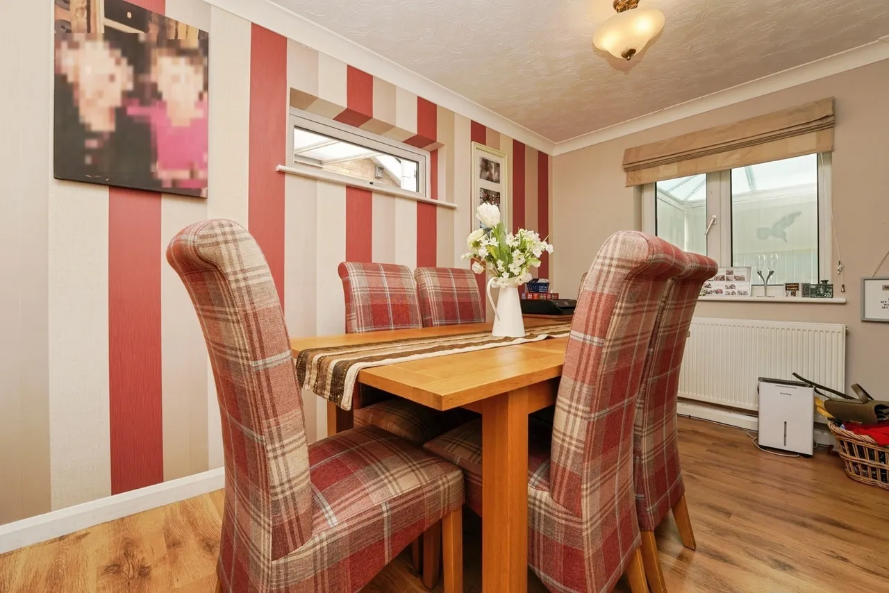 The Lawns, Abbeydale, Gloucester, Gloucestershire, GL4, photo 7