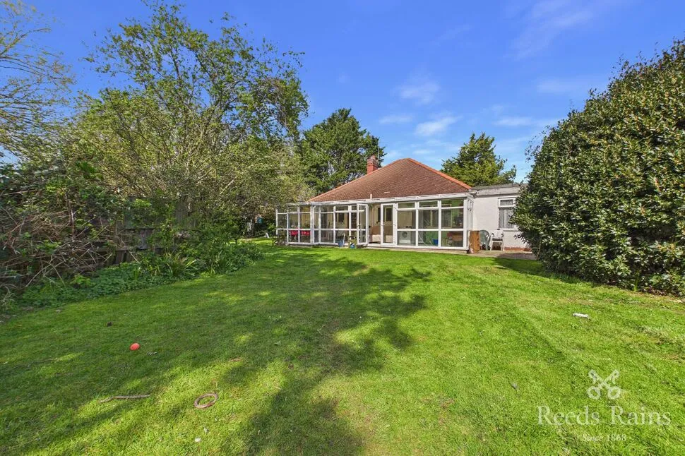 Brook Avenue, Towyn, LL22, photo 17