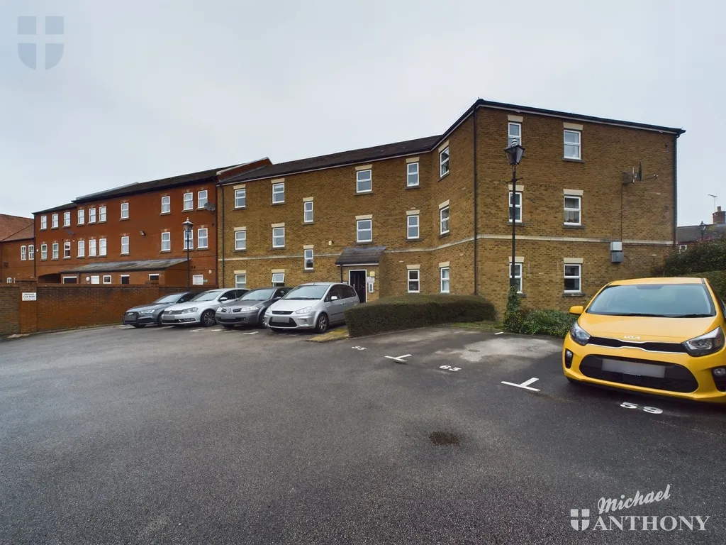 Kingsgate, Aylesbury, HP19, photo 11