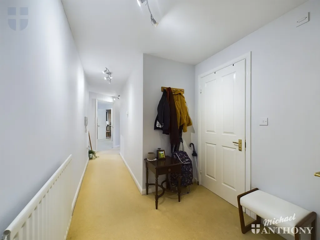 Kingsgate, Aylesbury, HP19, photo 5