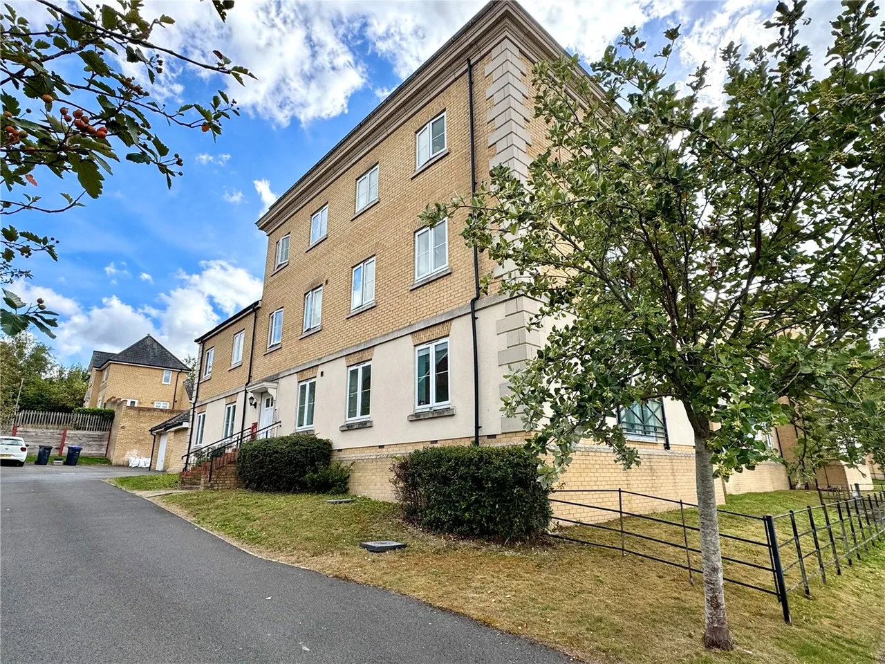 The Crescent, Salisbury, Wiltshire, SP2, photo 8
