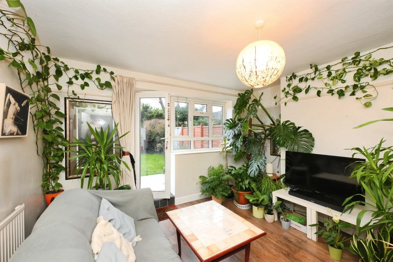 Tudor Way, Hertford, photo 4