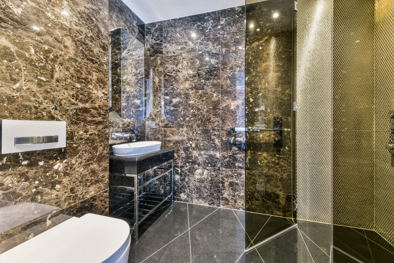 Blenheim House, One Tower Bridge, Crown Square, Tower Bridge, London, SE1, photo 5