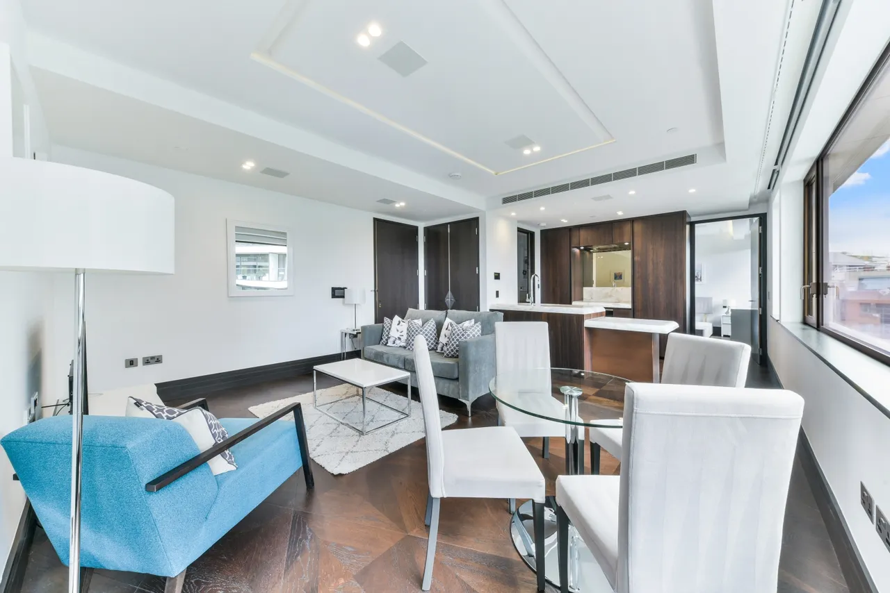 Blenheim House, One Tower Bridge, Crown Square, Tower Bridge, London, SE1, photo 2