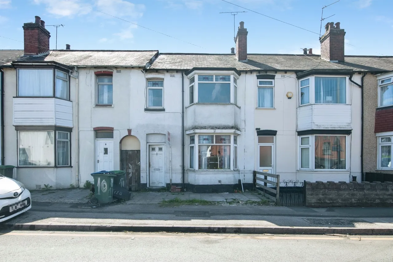 3 bed house for sale — New Swan Lane, West Bromwich