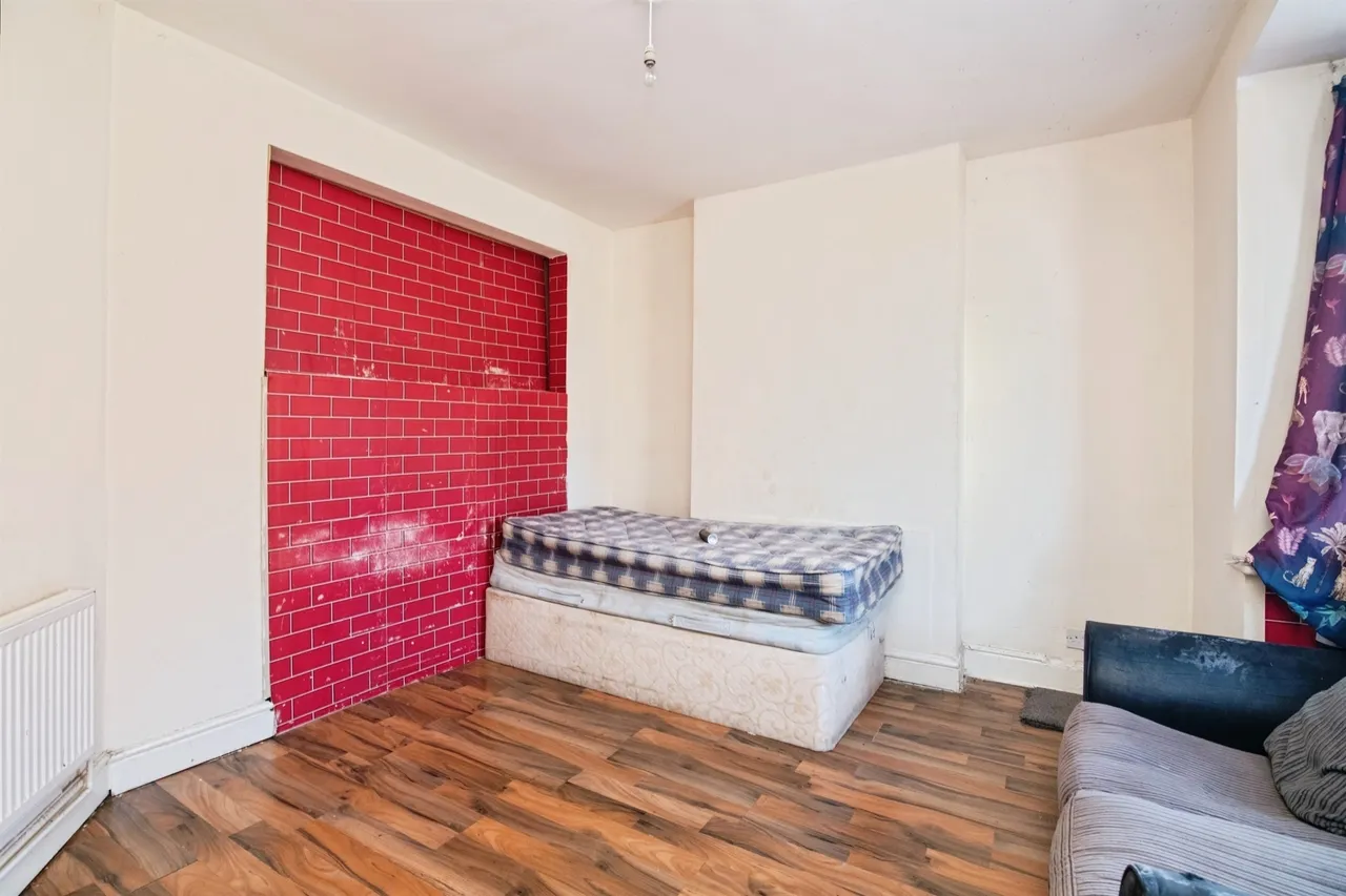 New Swan Lane, West Bromwich, photo 8