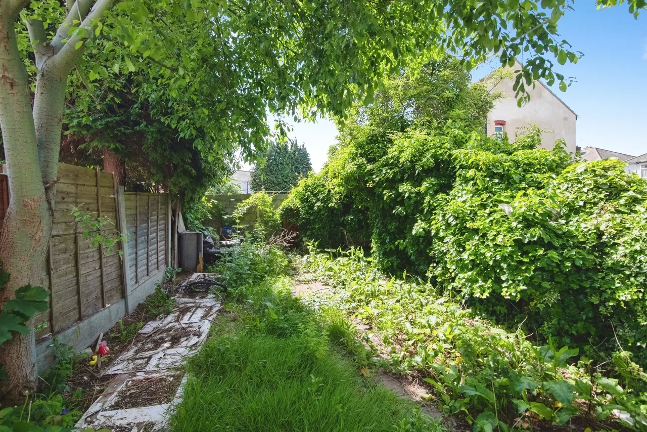 New Swan Lane, West Bromwich, photo 12