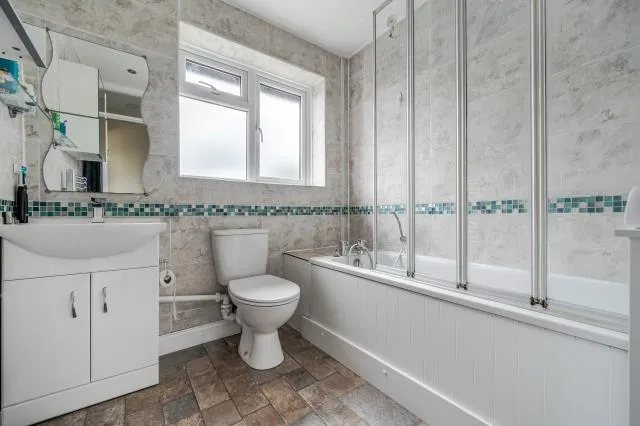 Dovecote Road, Reading, RG2, photo 13