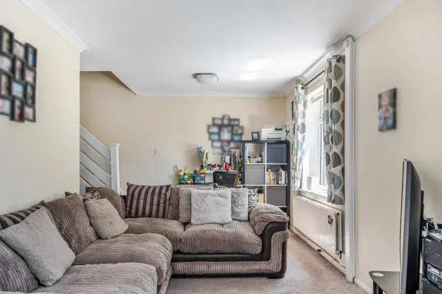 Dovecote Road, Reading, RG2, photo 2