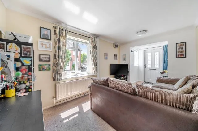 Dovecote Road, Reading, RG2, photo 3