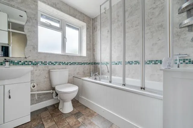 Dovecote Road, Reading, RG2, photo 12