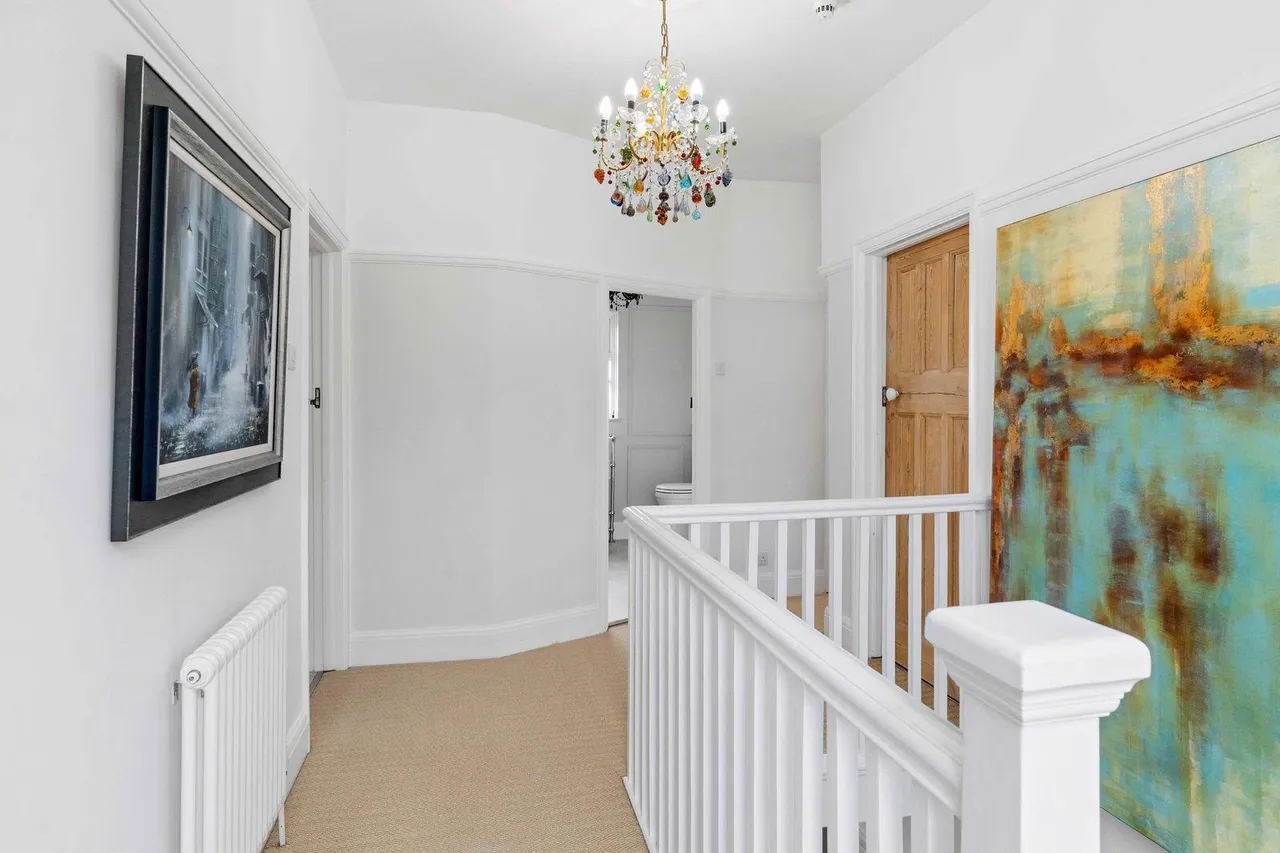 Chalkwell Esplanade, Westcliff-On-Sea, photo 49