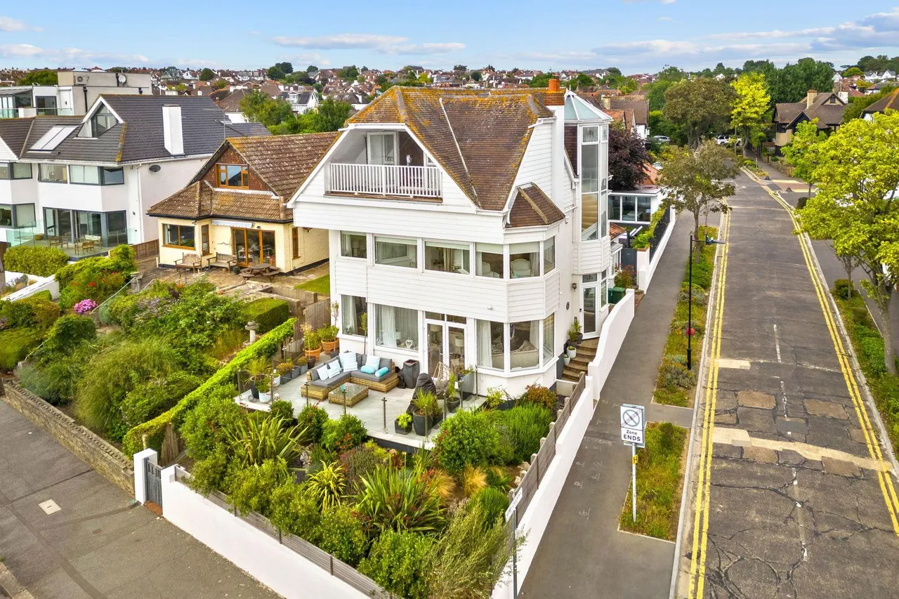 Chalkwell Esplanade, Westcliff-On-Sea, photo 4