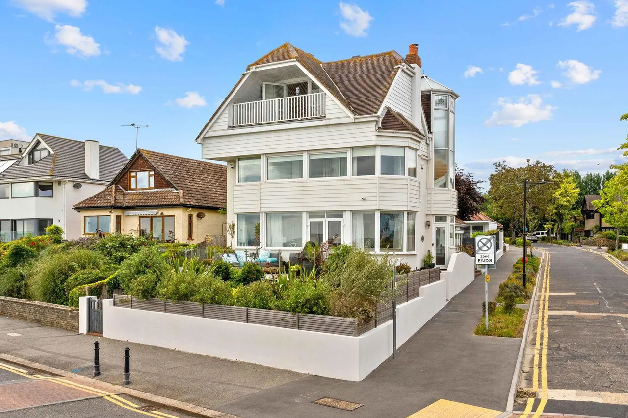 Chalkwell Esplanade, Westcliff-On-Sea, photo 64