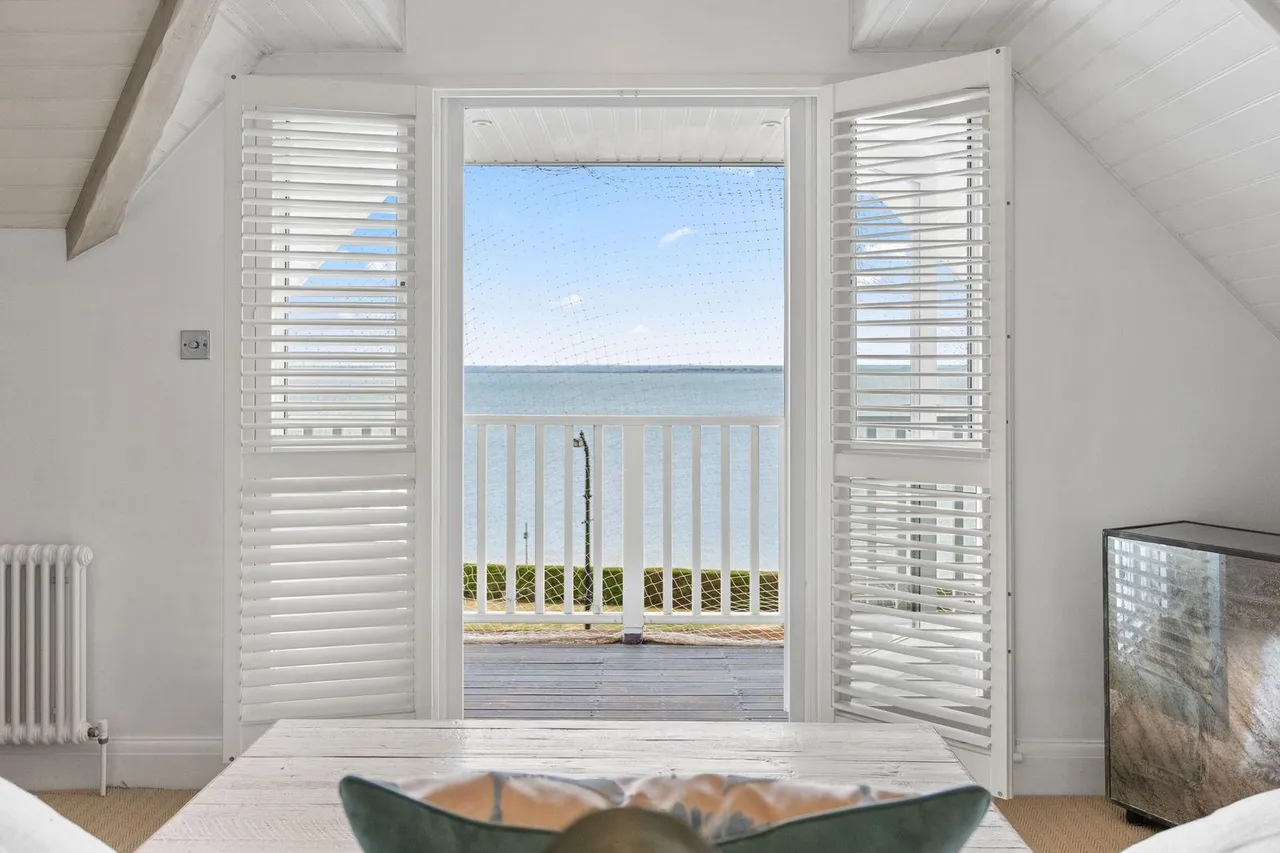 Chalkwell Esplanade, Westcliff-On-Sea, photo 44