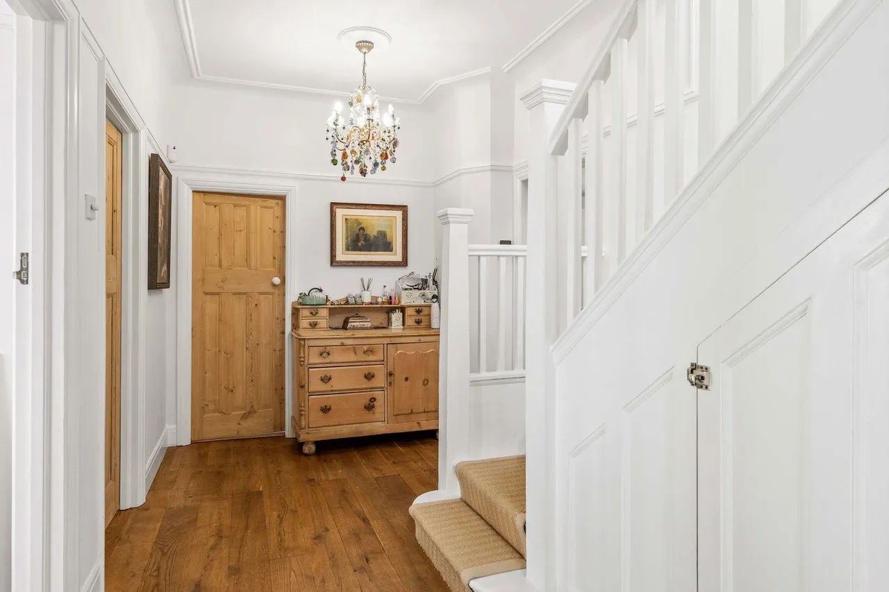 Chalkwell Esplanade, Westcliff-On-Sea, photo 17
