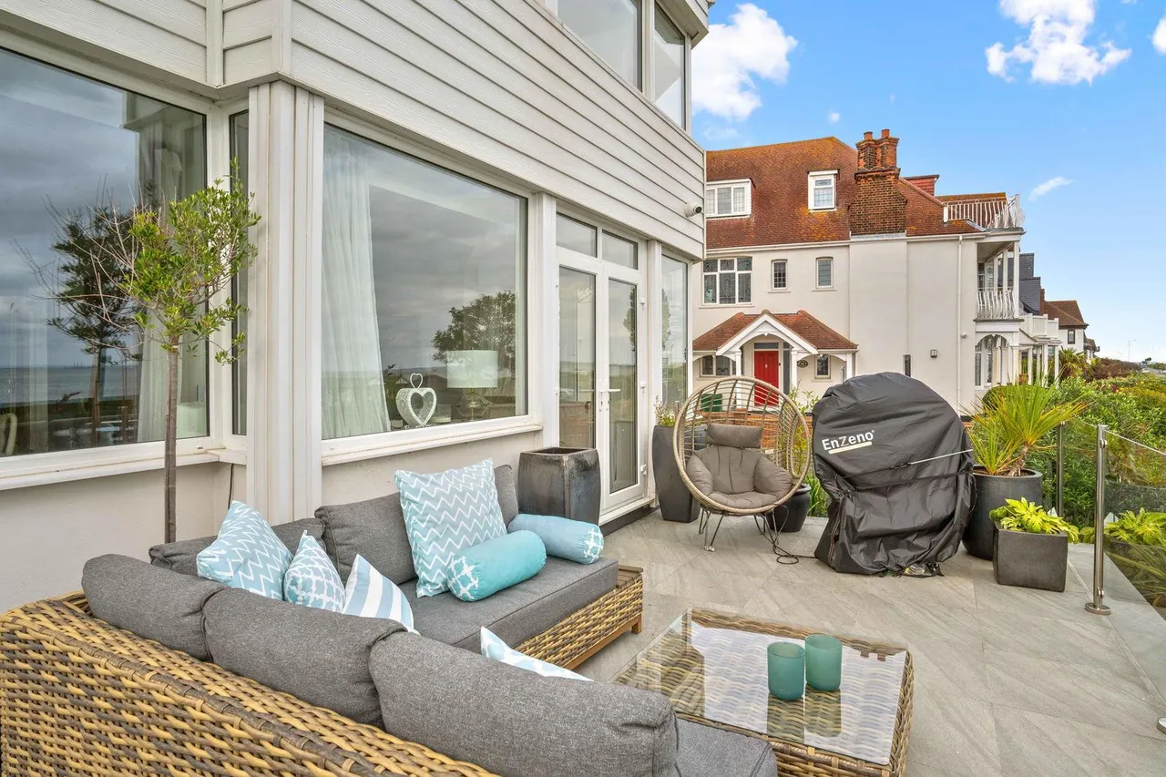 Chalkwell Esplanade, Westcliff-On-Sea, photo 54