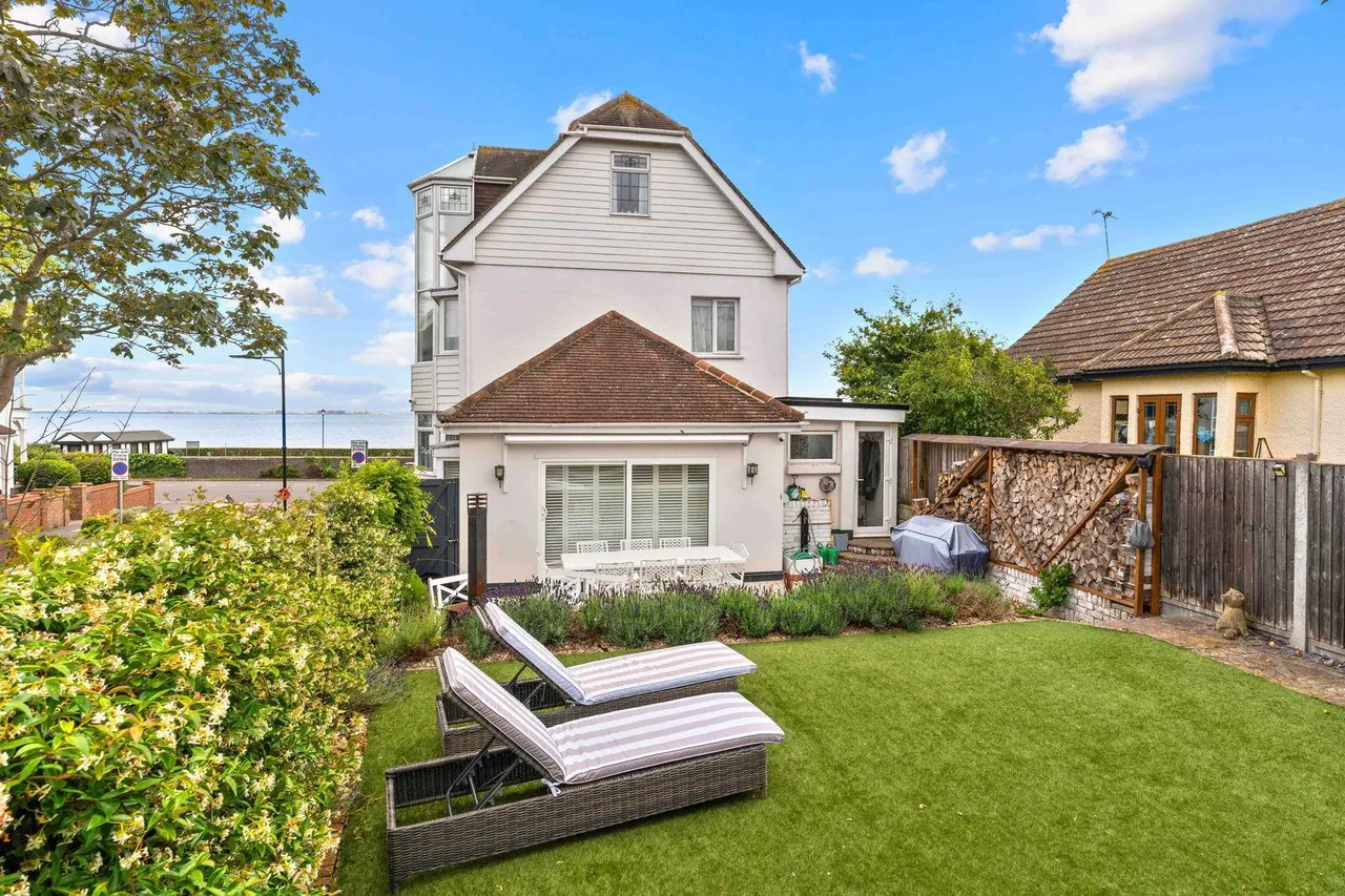Chalkwell Esplanade, Westcliff-On-Sea, photo 59