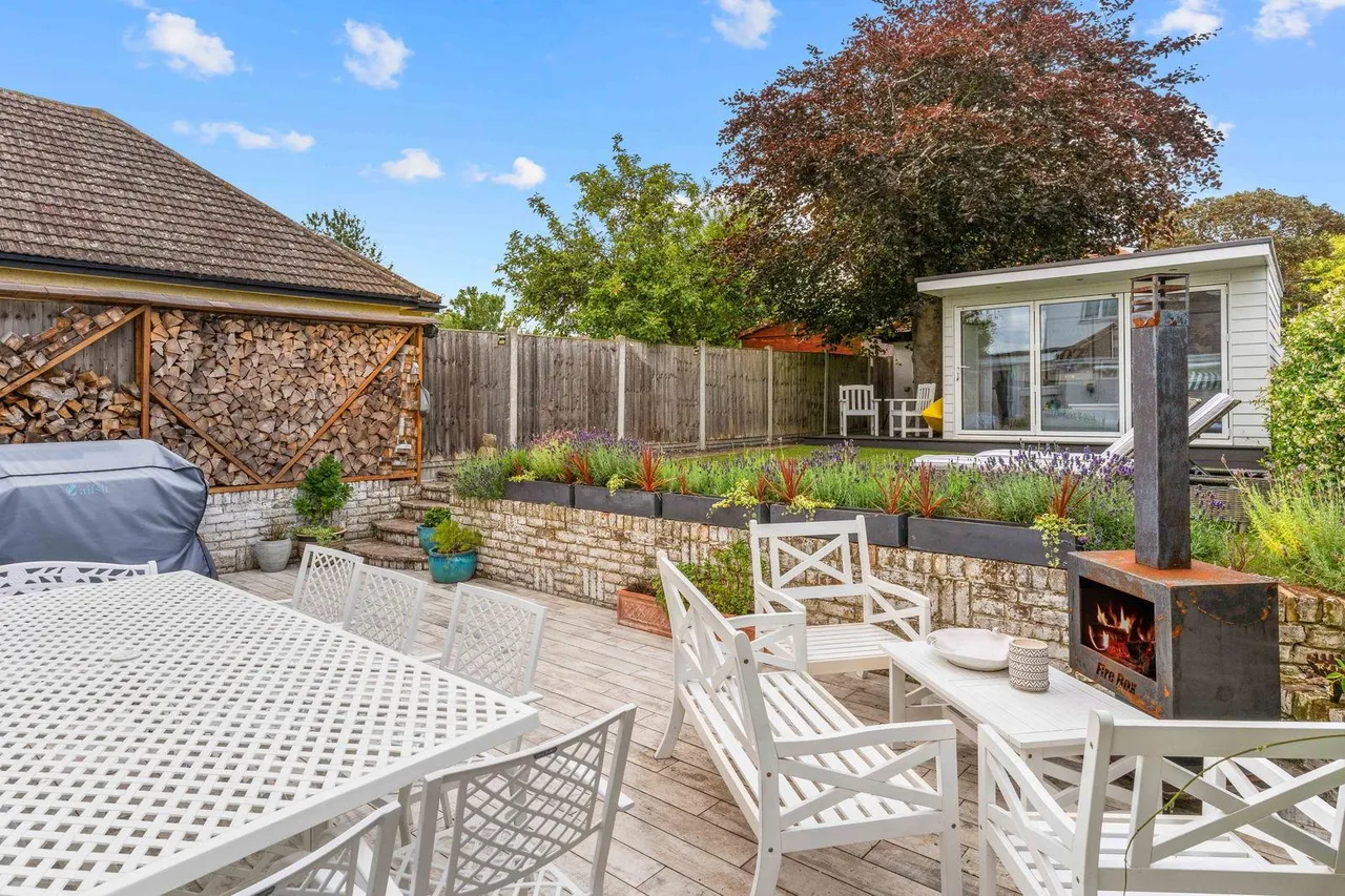 Chalkwell Esplanade, Westcliff-On-Sea, photo 56