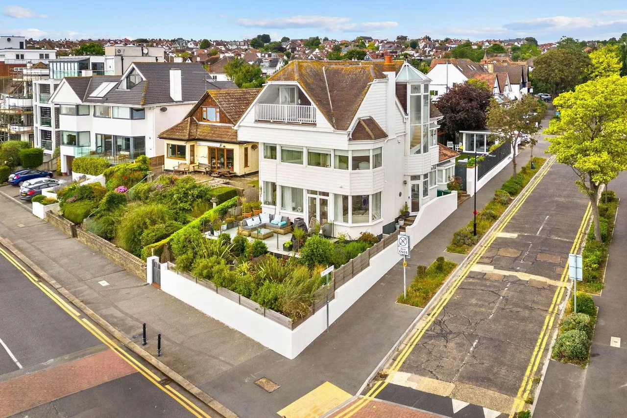 Chalkwell Esplanade, Westcliff-On-Sea, photo 65
