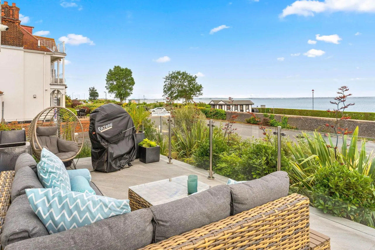 Chalkwell Esplanade, Westcliff-On-Sea, photo 53