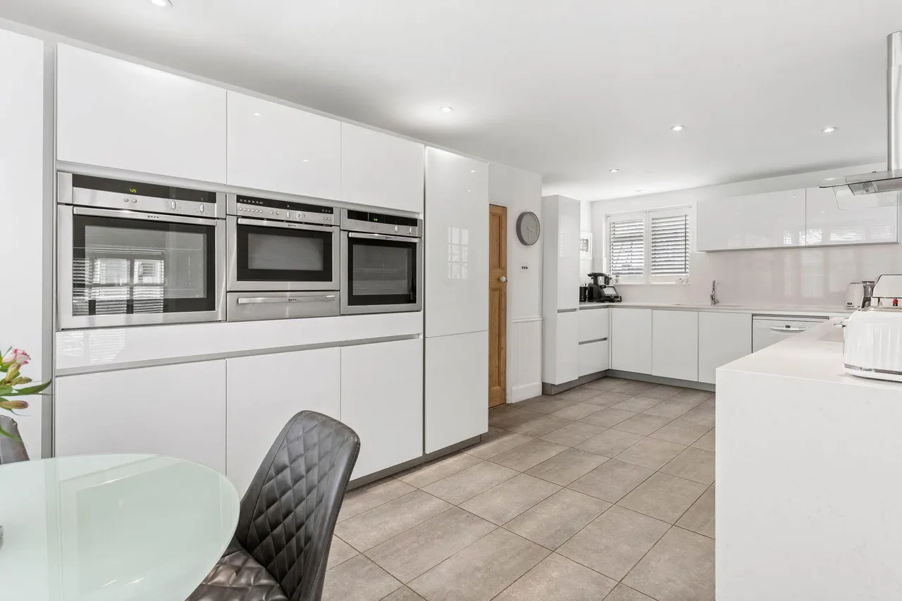 Chalkwell Esplanade, Westcliff-On-Sea, photo 20