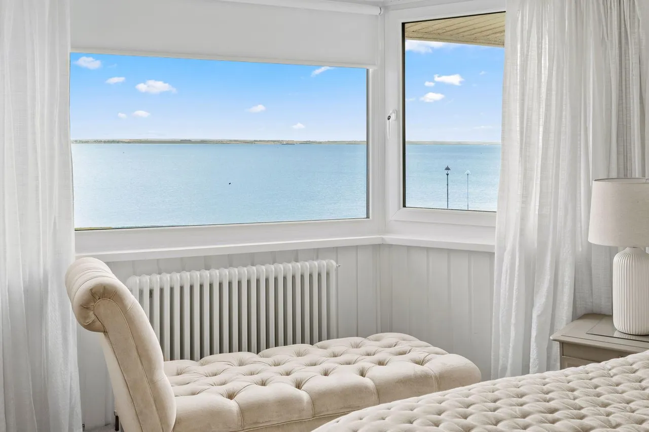 Chalkwell Esplanade, Westcliff-On-Sea, photo 29