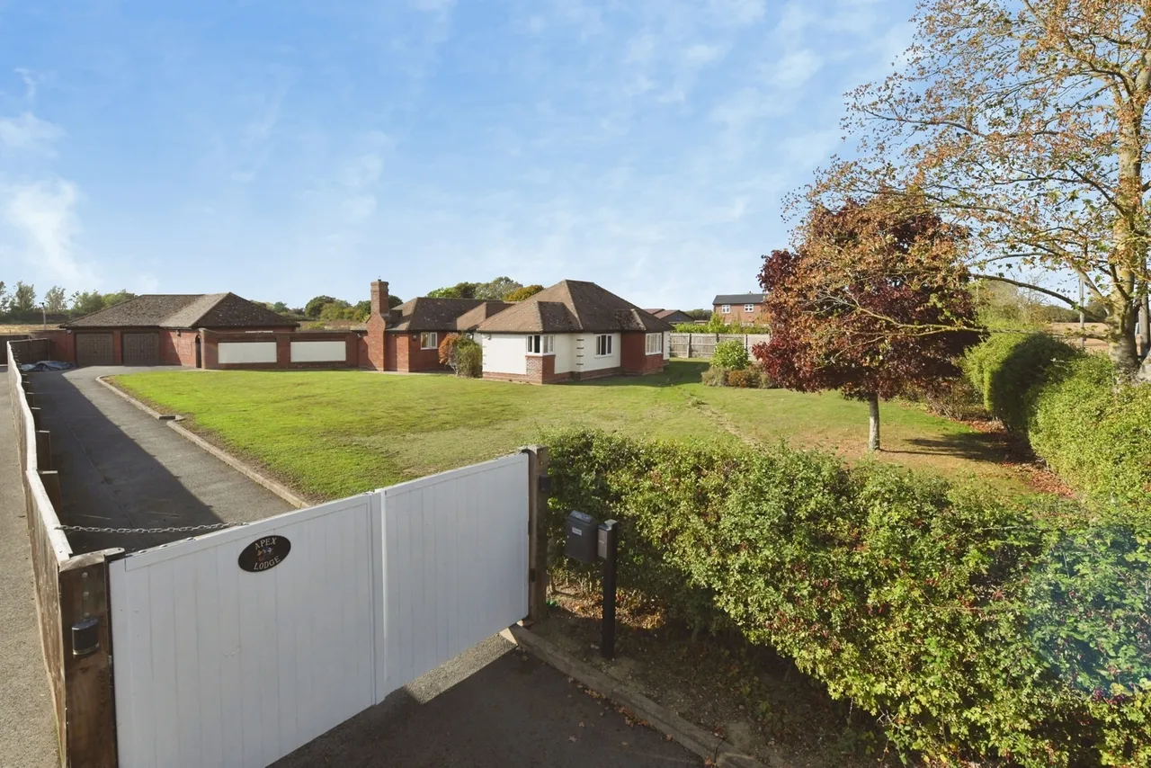 Great Tey Road, Little Tey, CO6, photo 2